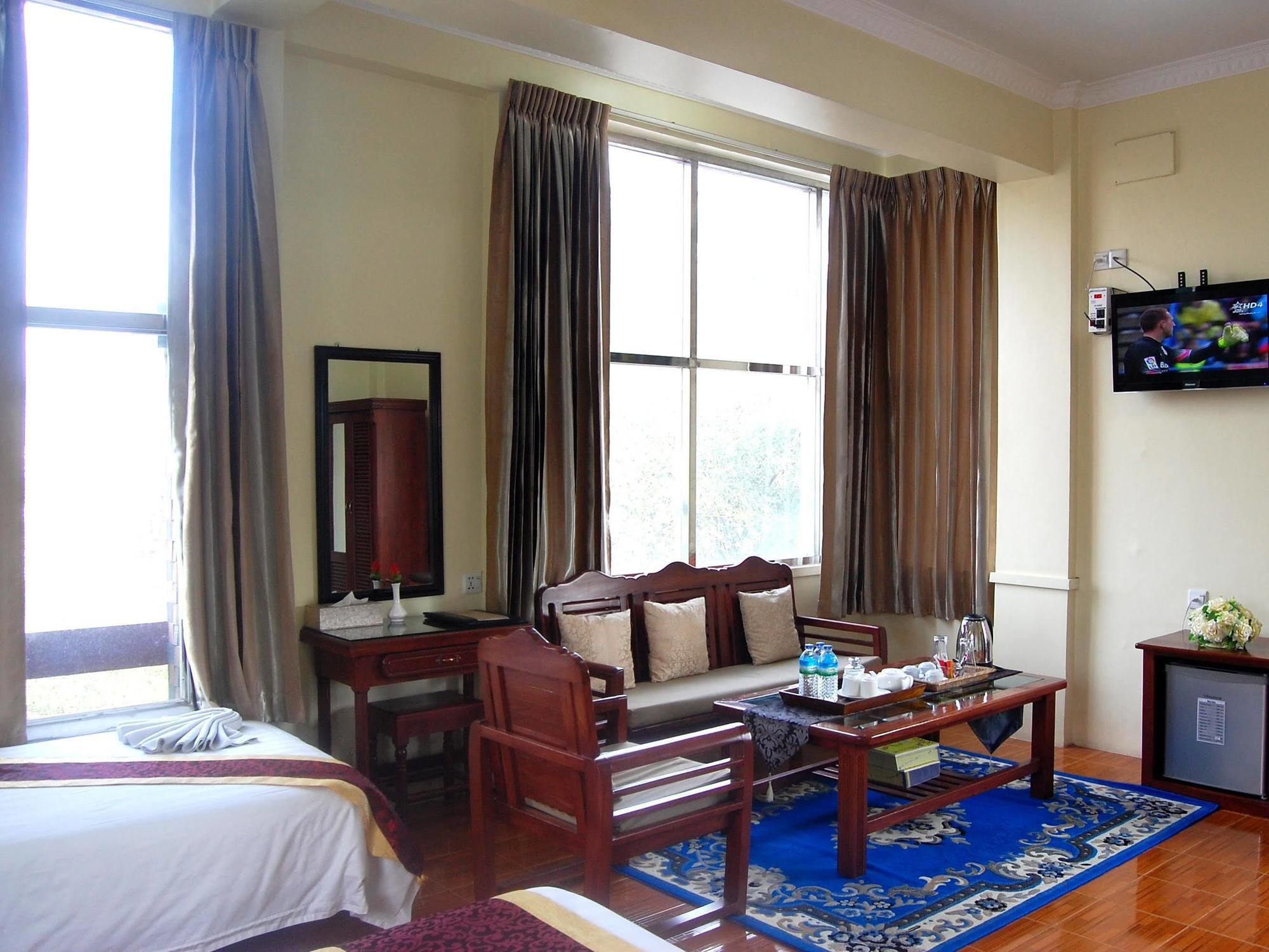 79 Living Hotel Мандалай Экстерьер фото
